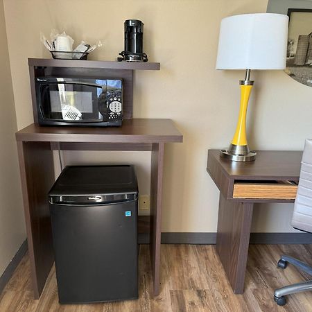 Hotel Super 8 By Wyndham Winfield-Quail Ridge Area Esterno foto